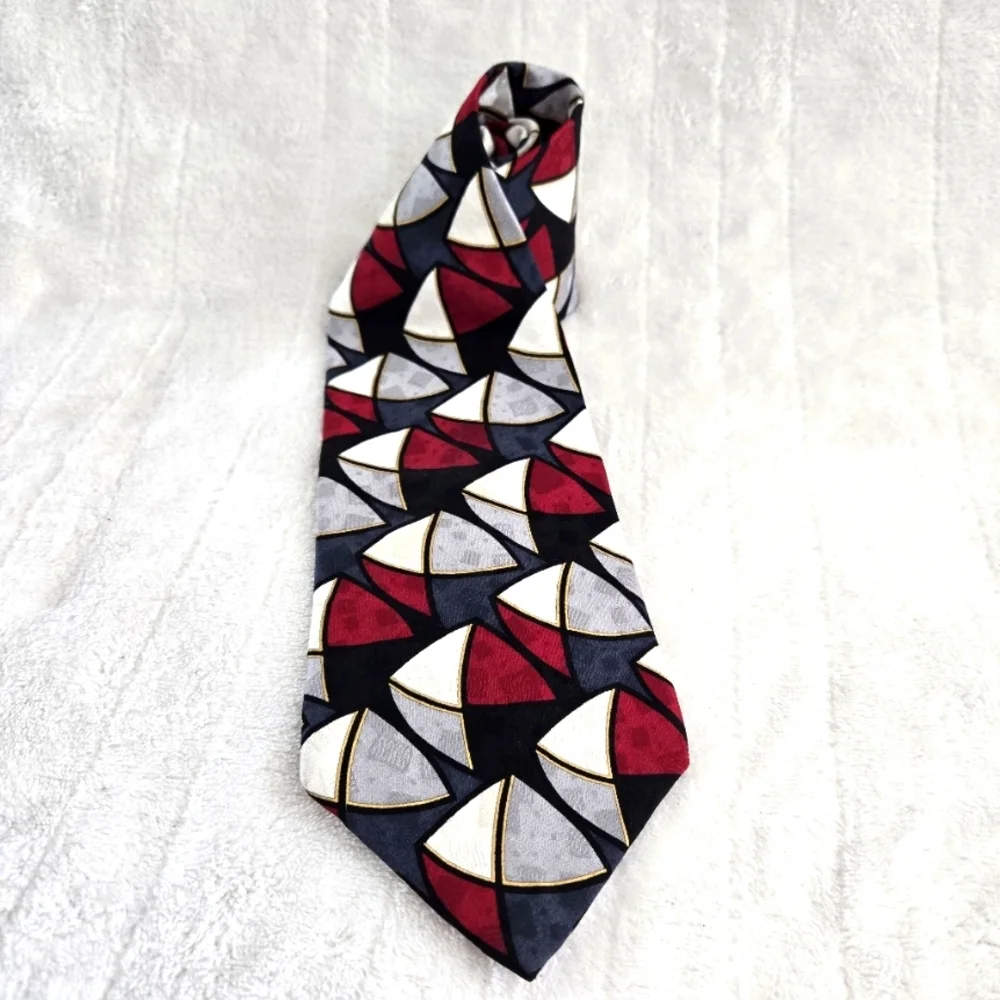 FACETS Vtg Men's Tie Navy‎ Blue Red BLACK Gold White 3.5 X 58
